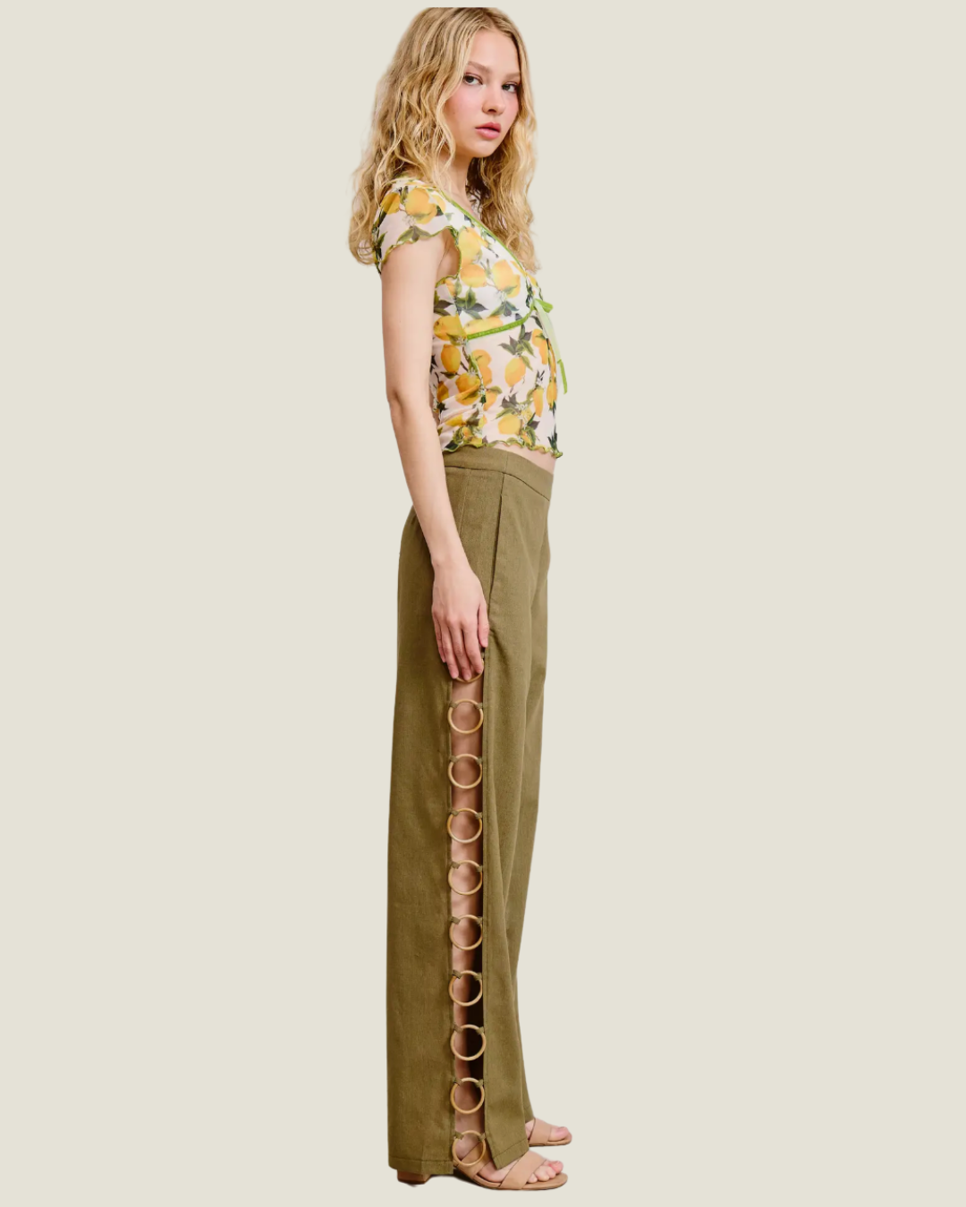 Clara Linen Ring Detail Wide Leg Pants- a bold hunter green linen pant made to stand-out. Available at Love Celine a women’s boutique in SWFL.