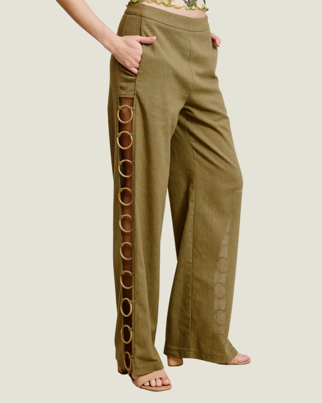 Clara Linen Ring Detail Wide Leg Pants- a bold hunter green linen pant made to stand-out. Available at Love Celine a women’s boutique in SWFL.