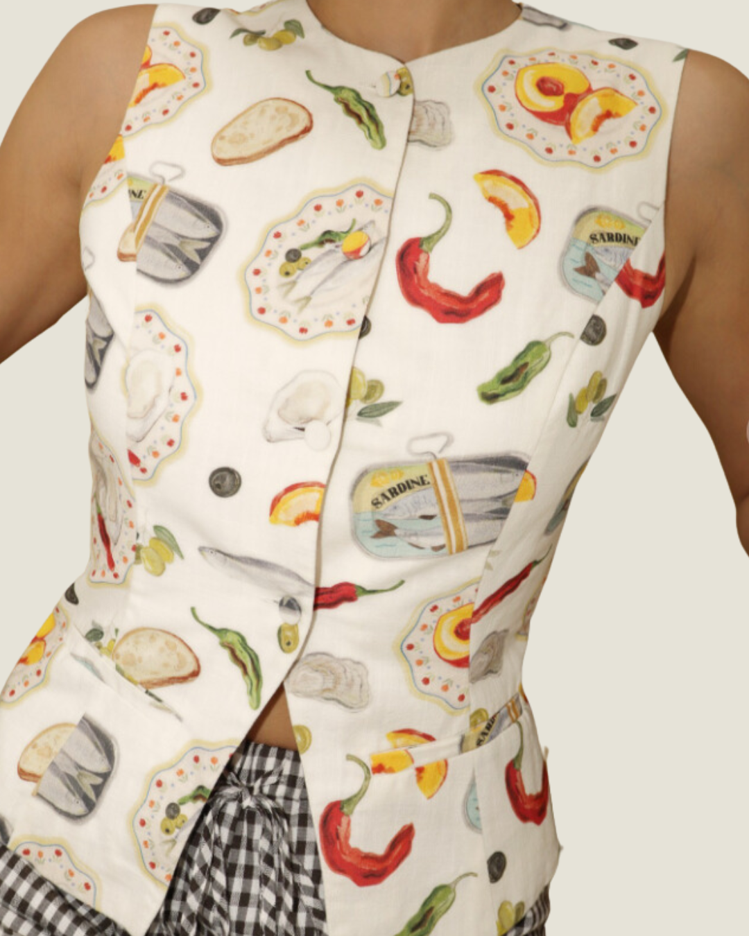 The C’est La Vie: Pattern Buttoned Sleeveless Vest Top