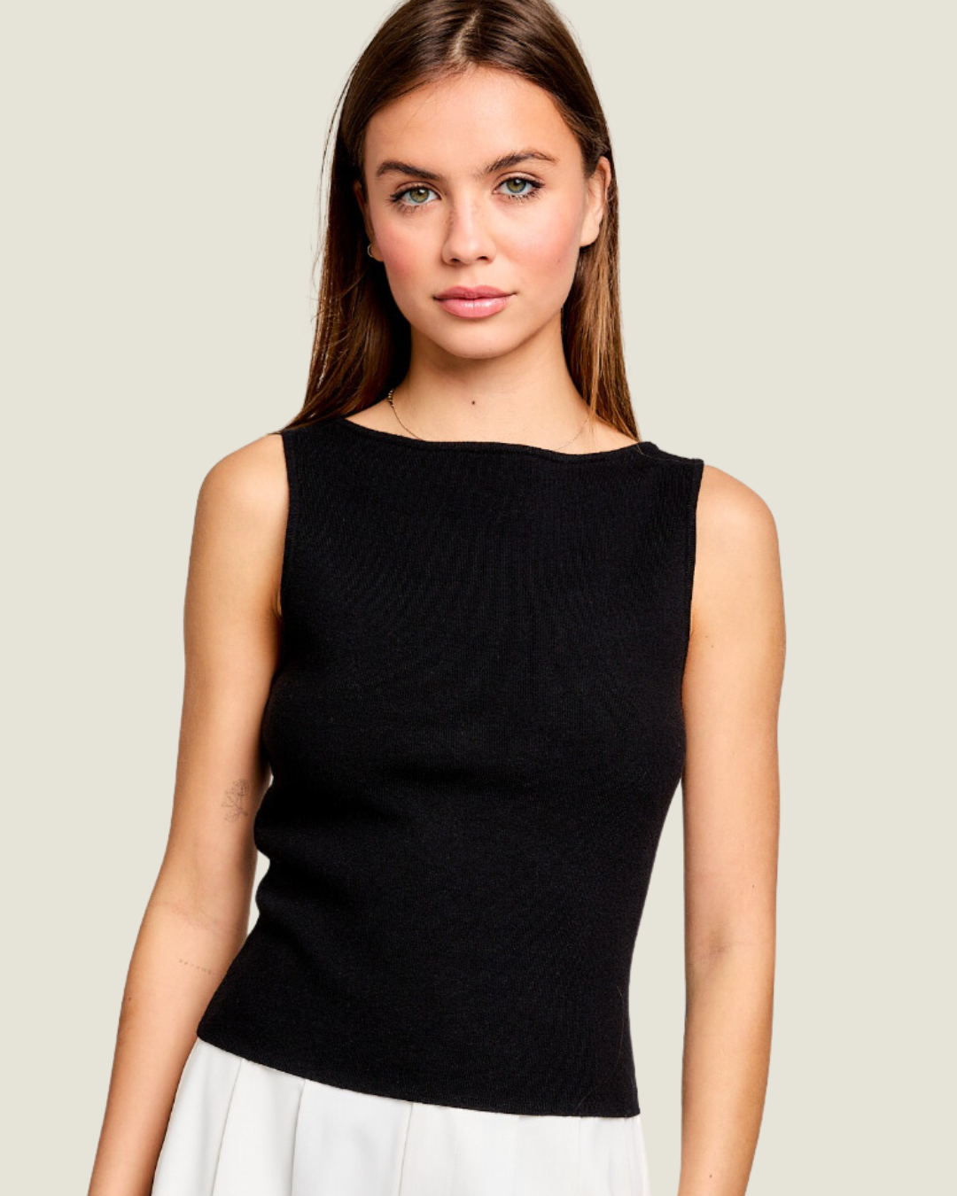 The Landry: Black Boat Neck Sleeveless Top