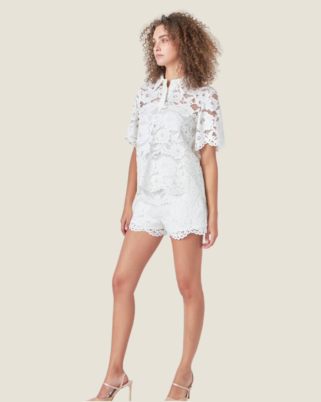 The Kit: White Lace Half Sleeve Top