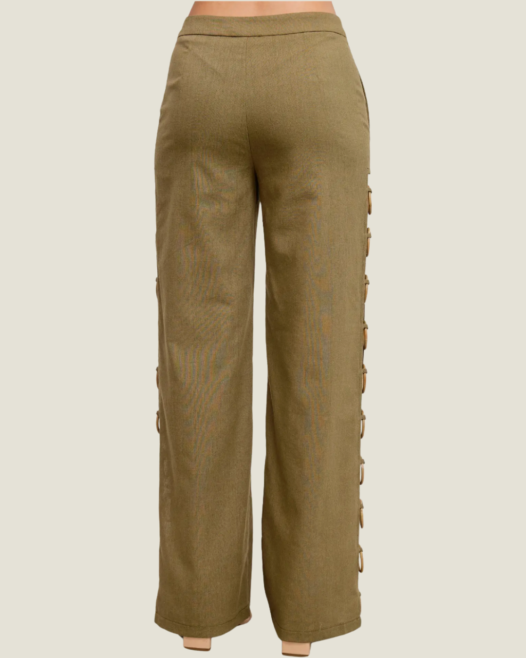 Clara Linen Ring Detail Wide Leg Pants- a bold hunter green linen pant made to stand-out. Available at Love Celine a women’s boutique in SWFL.