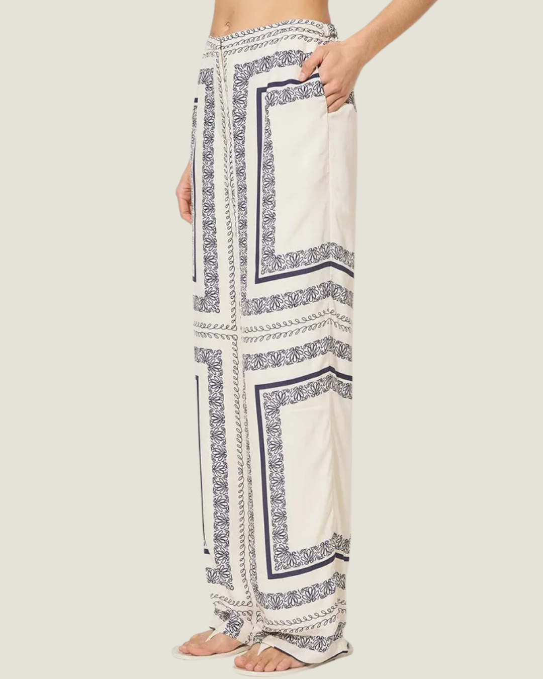 Serafina Pant Cream Base Navy