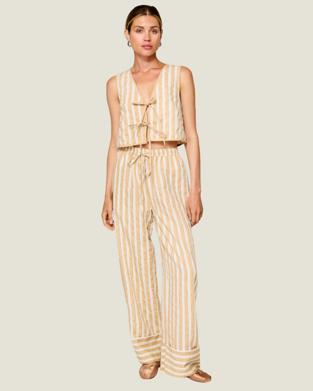 The Giselle: Tie Detail Top